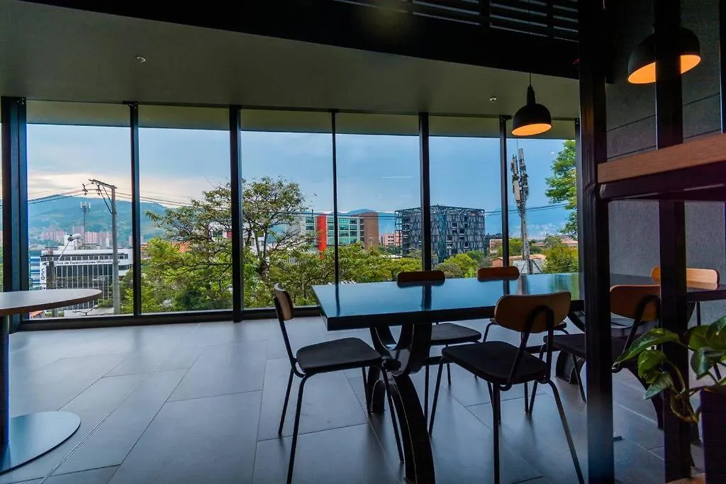 Beautiful Suite In El Poblado, Coworking, Fast Wifi Medellin Apartment
