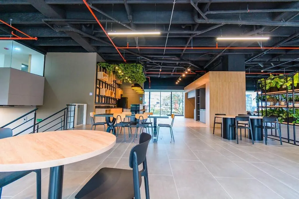 Beautiful Suite In El Poblado, Coworking, Fast Wifi Medellin