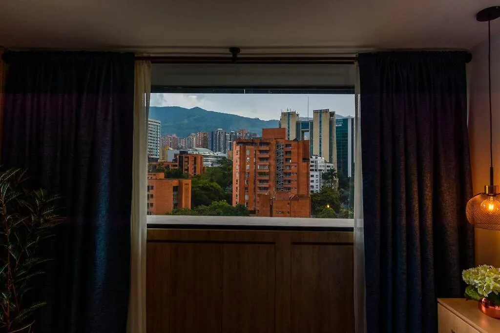 Beautiful Suite In El Poblado, Coworking, Fast Wifi Medellin