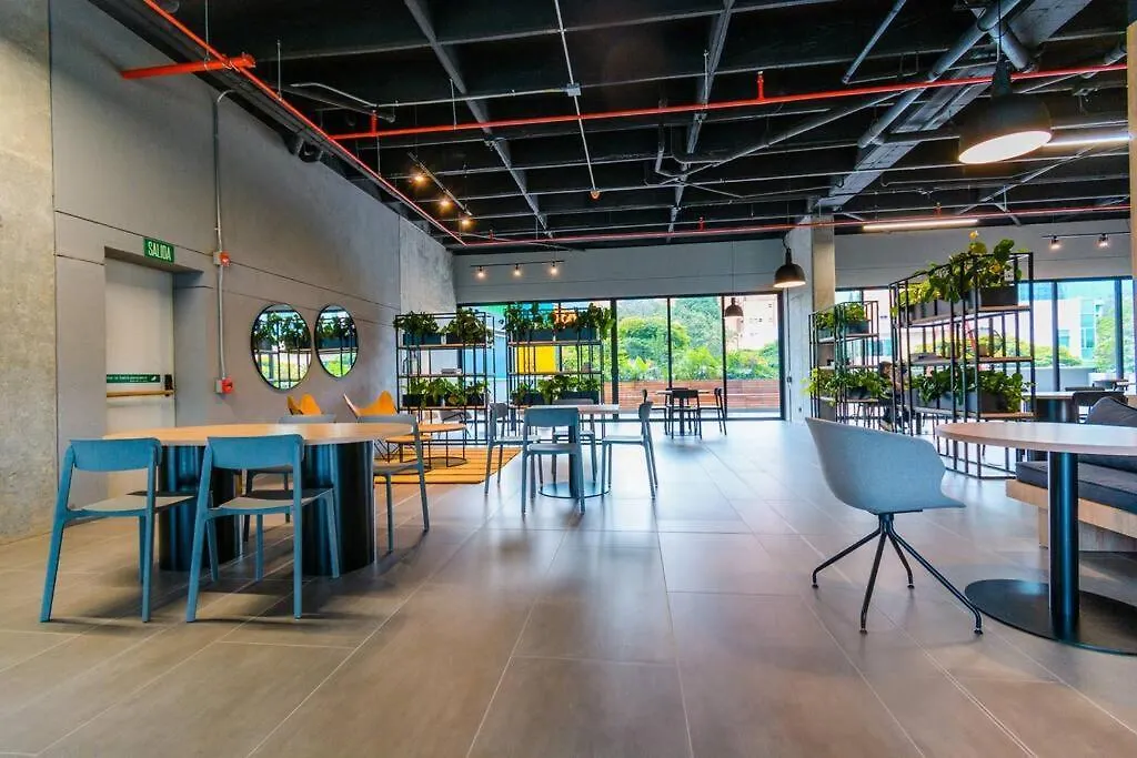 Beautiful Suite In El Poblado, Coworking, Fast Wifi Medellin Colombia
