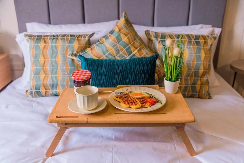 Beautiful Suite In El Poblado, Coworking, Fast Wifi Medellin